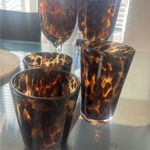 Elegant Tortoiseshell Glassware Set